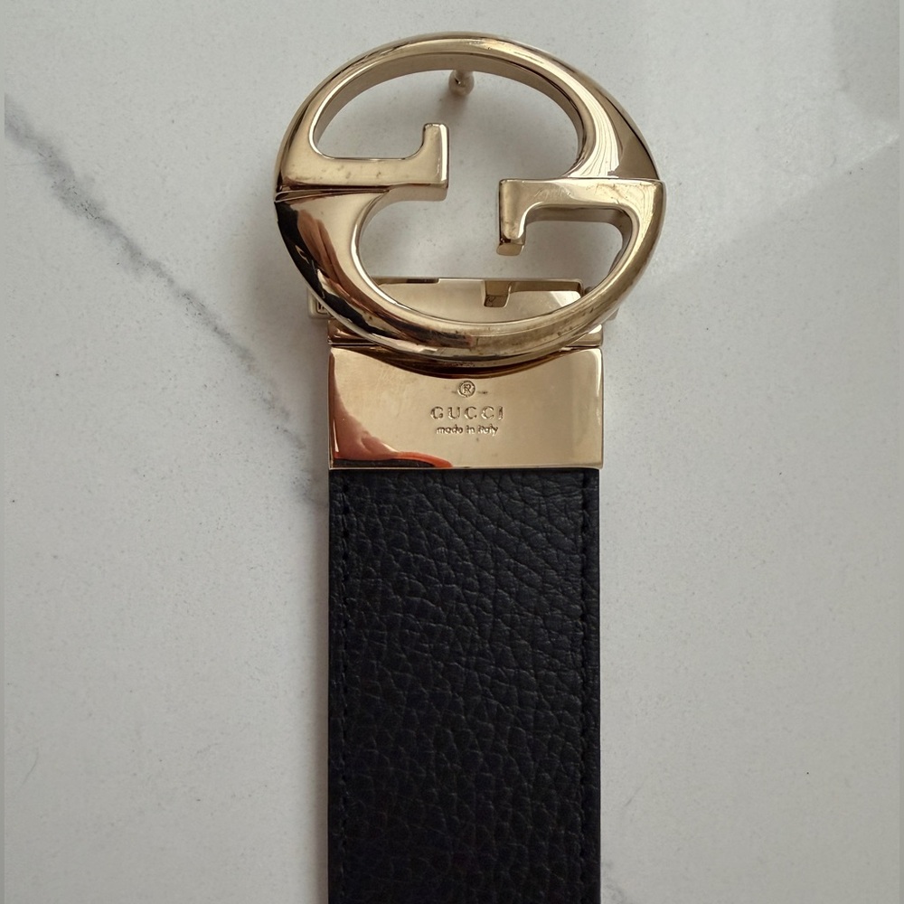 Gucci interlocking G signature reversible red and black belt